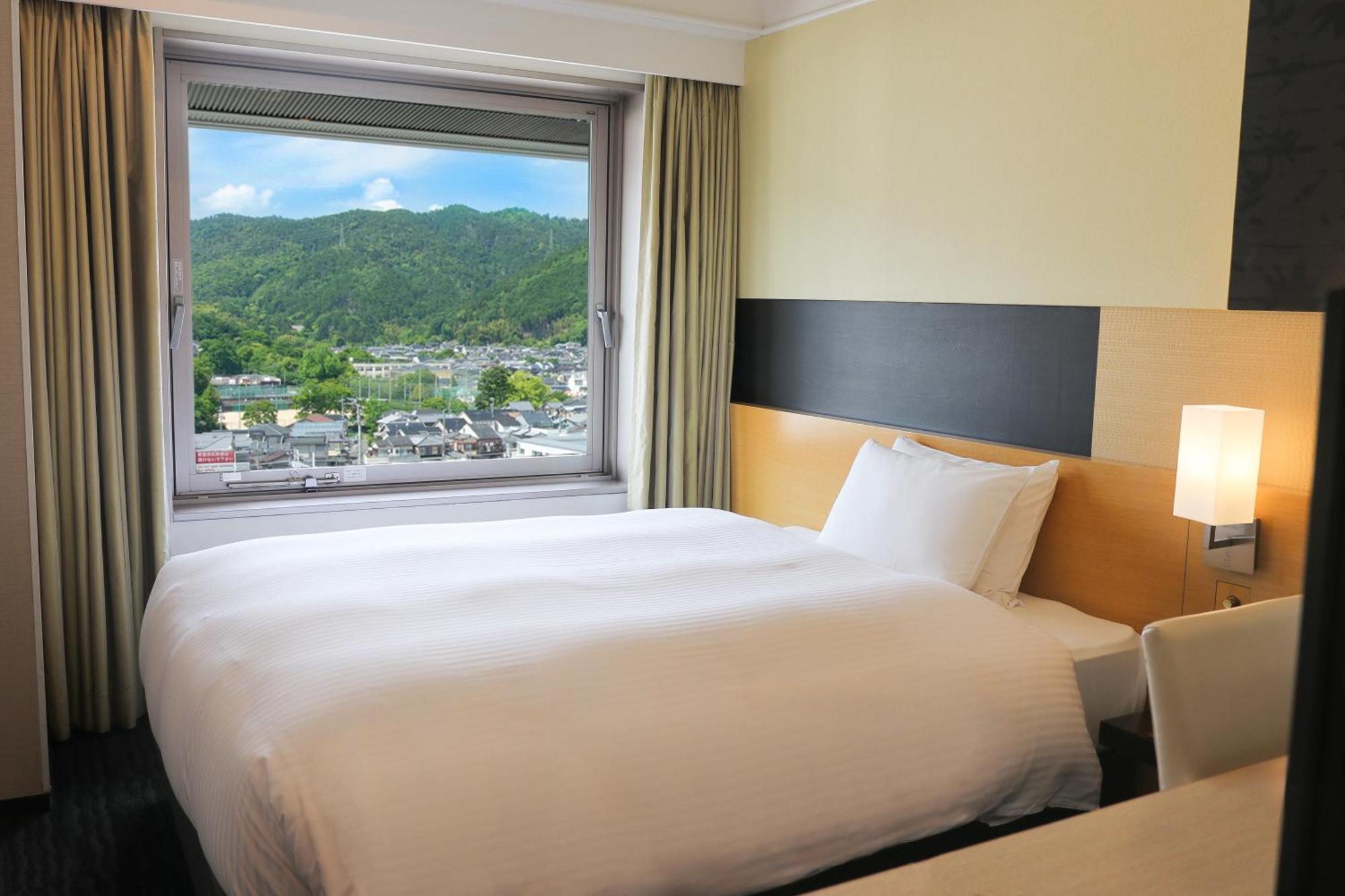 Kyoto Yamashina Hotel Sanraku Rum bild